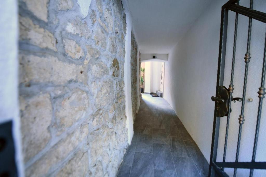 Apartment Lavanda Sinj Exteriör bild