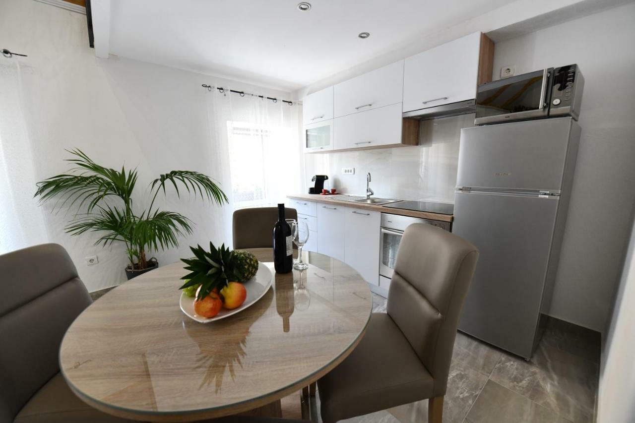 Apartment Lavanda Sinj Exteriör bild
